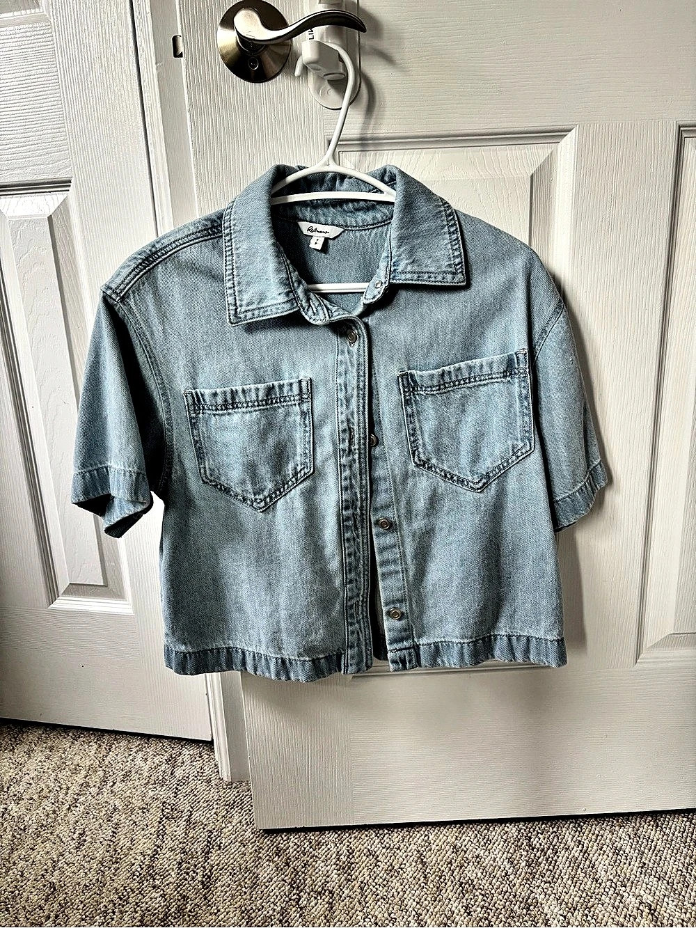 Reitmans Denim Short Sleeve Button Down Size Small Like New
